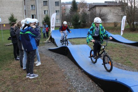 Pumptrack za blokami